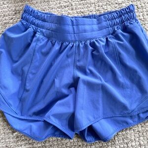 Lululemon LR Hotty Hot shorts size 6
